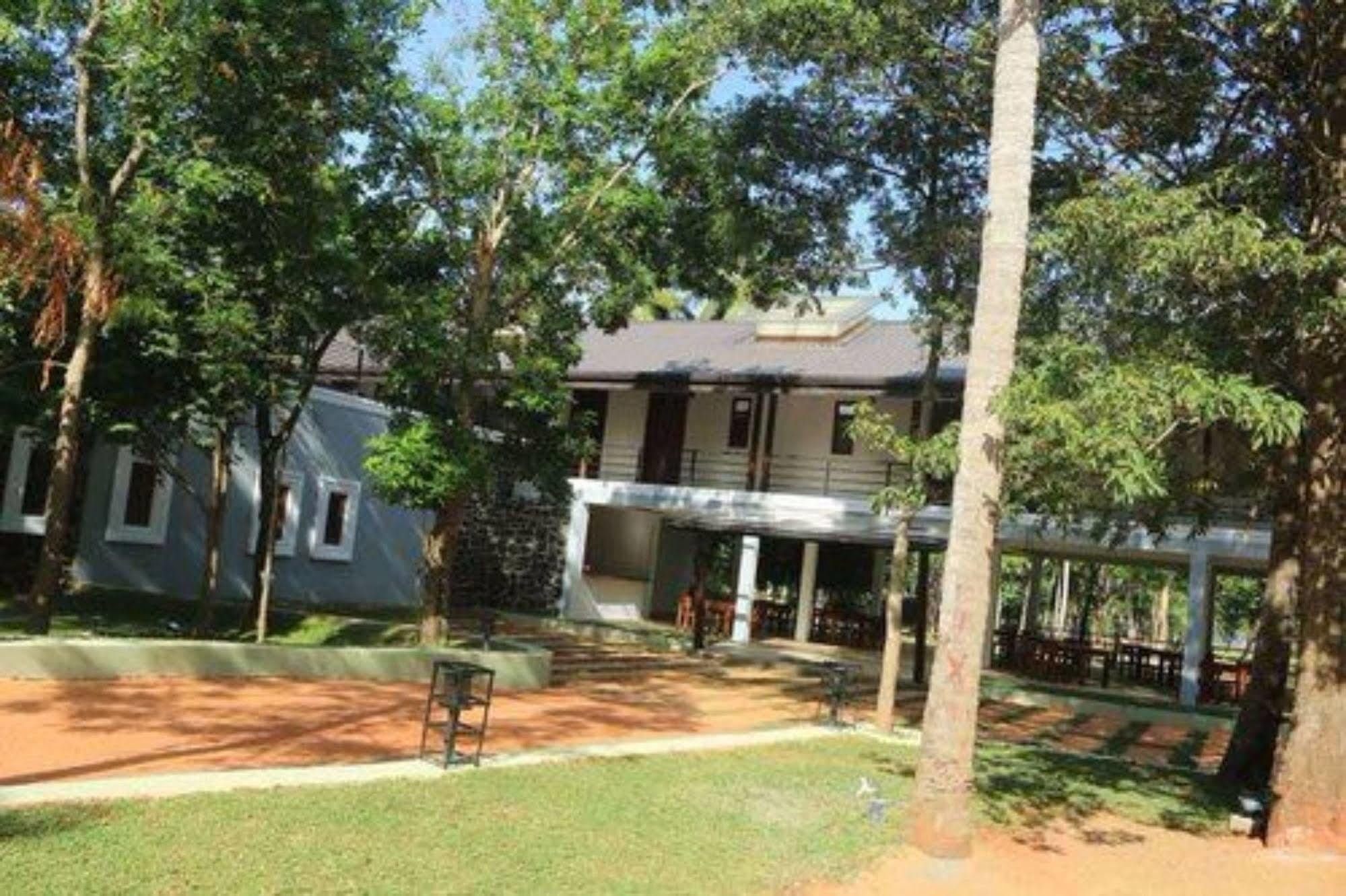 Athena Lake By Seedevi Dambulla Exterior photo